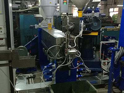 سحب الأسلاك النحاسية وبثق أسلاك قلب الكابل